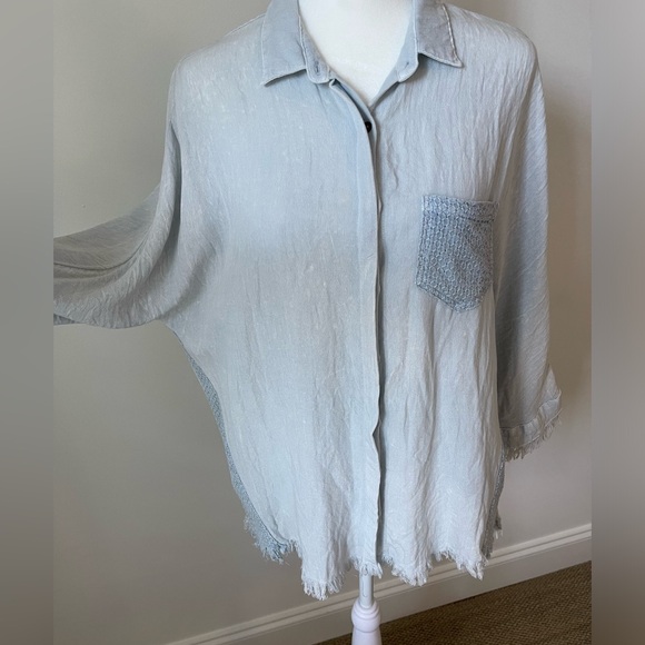 Umgee Acid-wash Button Down/Up with pocket & side details - Size S - Picture 10 of 15